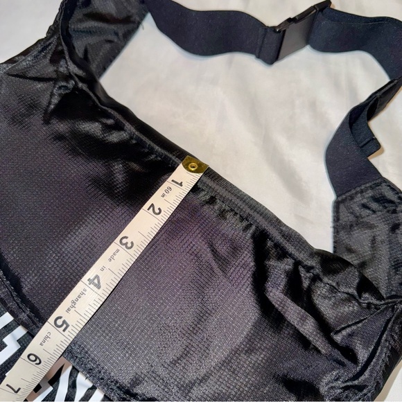 PINK Victoria’s Secret Black White Convertible Backpack Fanny Waist Pack - Picture 8 of 11
